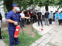 學(xué)?；馂?zāi)逃生中的五種錯誤行為