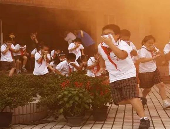 導(dǎo)致學(xué)?；馂?zāi)發(fā)生的9個(gè)主要原因